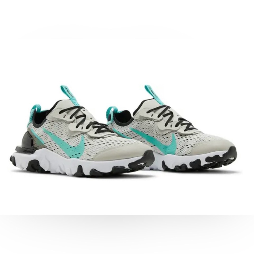 Nike Big Kids React Vision Shoes Light Bone-Tropical Twist US Size 7Y